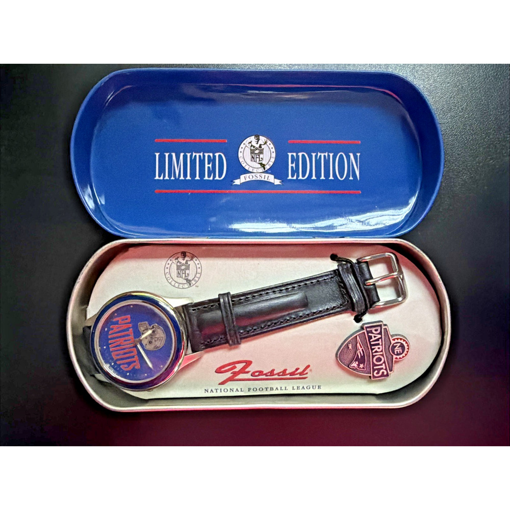 Vintage 1994 Fossil NFL Patriots Limited Edition Watch NIB COA Box
